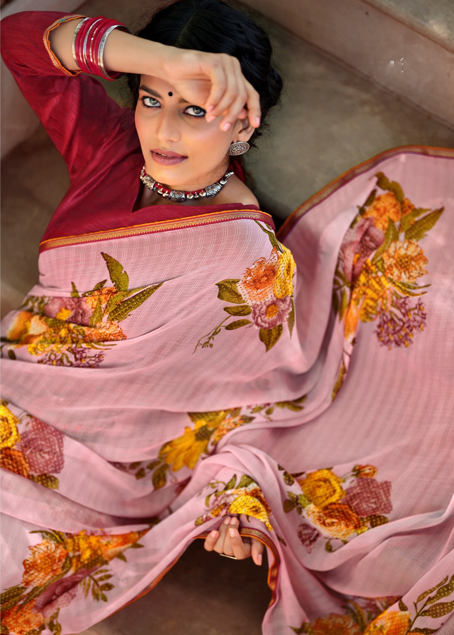 Beautiful Naina Pink Georgette Self Design & Foil Printed Saree
